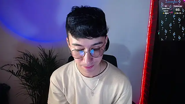 Snapshot of cameron_cum chatting on 10, 1, 2025 cameron cum online show from 10, 1, 2025