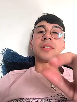Snapshot of cameron_cum chatting on 12, 1, 2025 cameron cum online show from 12, 1, 2025
