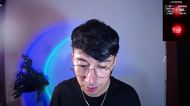 Snapshot of cameron_cum chatting on 21, 3, 2025 cameron cum online show from 21, 3, 2025