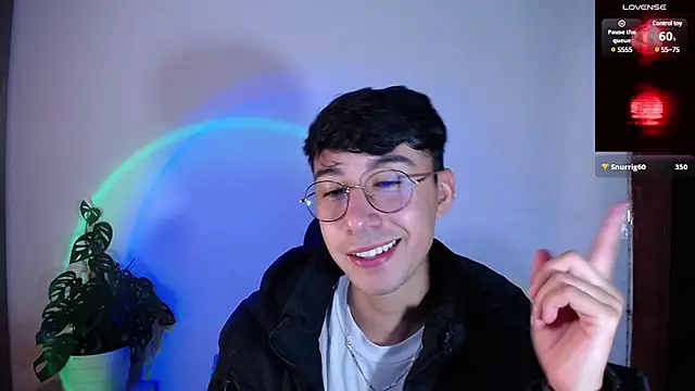 Snapshot of cameron_cum chatting on 22, 3, 2025 cameron cum online show from 22, 3, 2025
