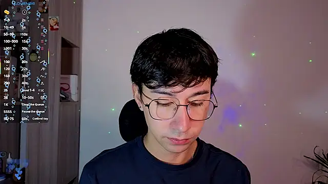 Snapshot of cameron_cum chatting on 16, 9, 2025 cameron cum online show from 16, 9, 2025