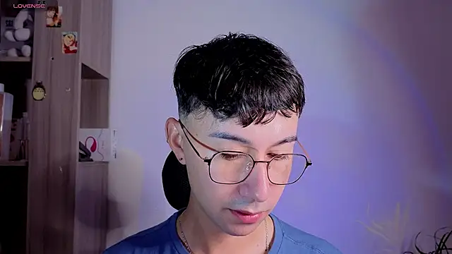 Snapshot of cameron_cum chatting on 29, 9, 2025 cameron cum online show from 29, 9, 2025