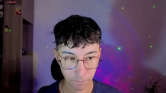 Snapshot of cameron_cum chatting on 3, 10, 2025 cameron cum online show from 3, 10, 2025