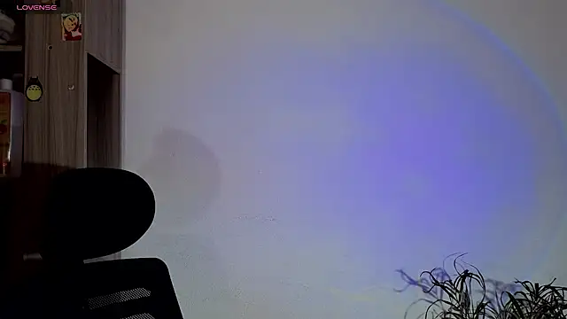 Snapshot of cameron_cum chatting on 25, 10, 2025 cameron cum online show from 25, 10, 2025