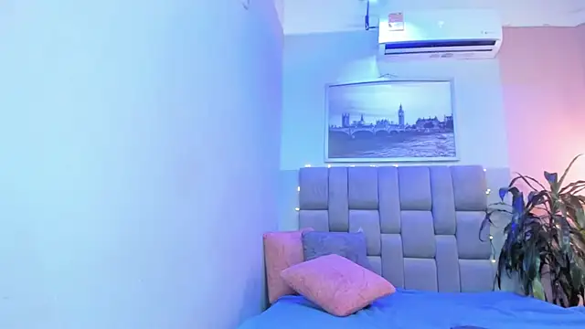 Snapshot of samyriverss chatting on 6, 12, 2024 samyriverss online show from 6, 12, 2024