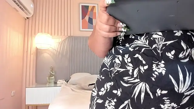 Snapshot of samyriverss chatting on 15, 11, 2025 samyriverss online show from 15, 11, 2025