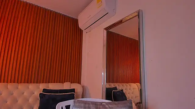 RosarioCruzz online show from 5, 3, 2026