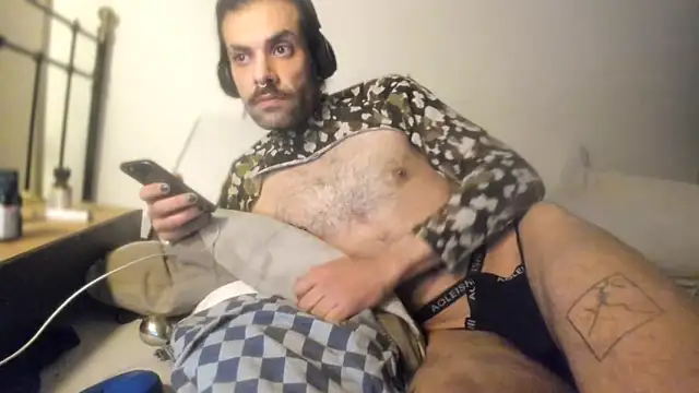 P4RtYBOII92 online show from 28, 1, 2025