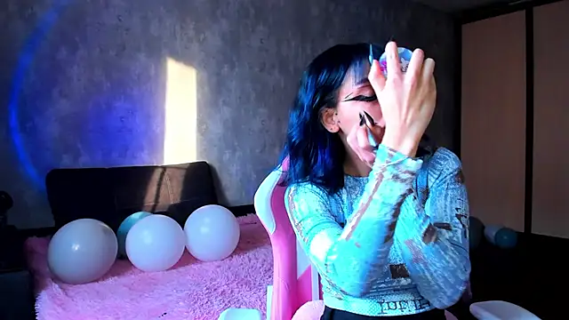 Asuna yuuki    online show from 18, 12, 2024