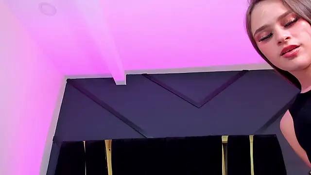 shaina vasquez online show from 31, 1, 2025