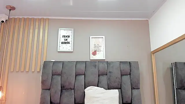 Snapshot of mariaa_fernanda chatting on 30, 11, 2025 mariaa fernanda online show from 30, 11, 2025