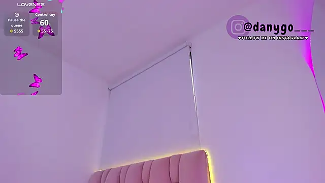 ZarianaEvanz online show from 15, 11, 2025