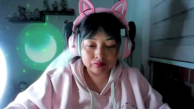 Shaddycute  online show from 22, 6, 2026
