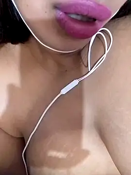 L-LOVE online show from 12, 12, 2024