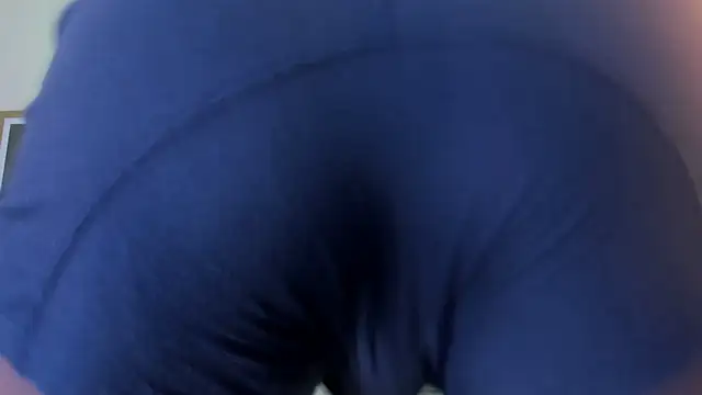 Snapshot of Troykhalil chatting on 6, 2, 2025 Troykhalil online show from 6, 2, 2025