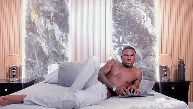 Snapshot of Troykhalil chatting on 8, 2, 2025 Troykhalil online show from 8, 2, 2025