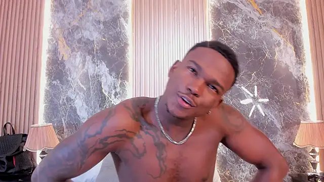 Snapshot of Troykhalil chatting on 13, 2, 2025 Troykhalil online show from 13, 2, 2025