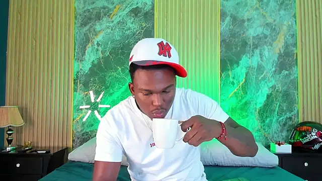 Snapshot of Troykhalil chatting on 21, 9, 2025 Troykhalil online show from 21, 9, 2025