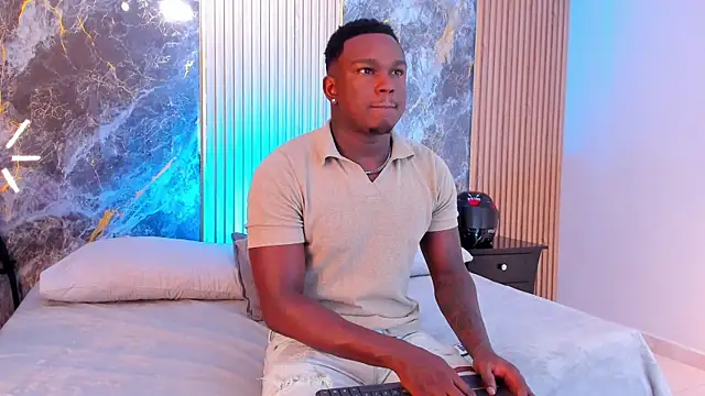 Snapshot of Troykhalil chatting on 17, 10, 2025 Troykhalil online show from 17, 10, 2025