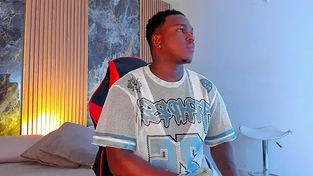 Snapshot of Troykhalil chatting on 26, 10, 2025 Troykhalil online show from 26, 10, 2025