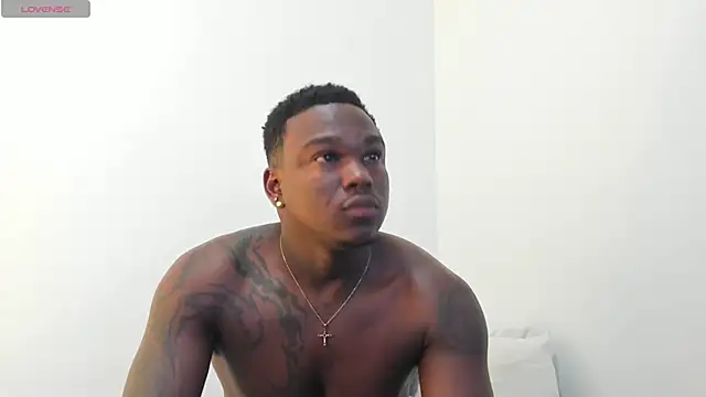 Snapshot of Troykhalil chatting on 14, 11, 2025 Troykhalil online show from 14, 11, 2025