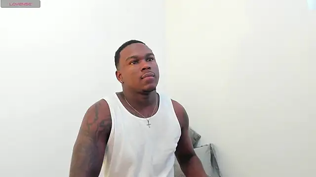 Snapshot of Troykhalil chatting on 26, 11, 2025 Troykhalil online show from 26, 11, 2025