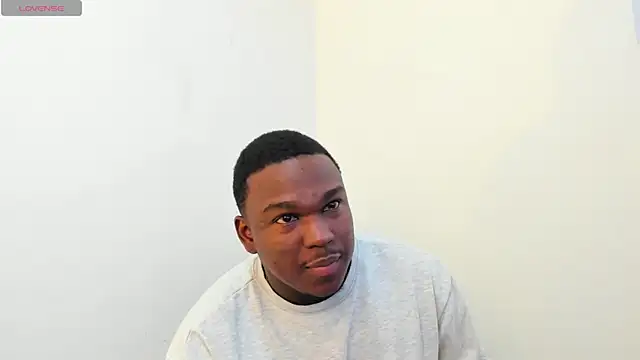 Snapshot of Troykhalil chatting on 28, 11, 2025 Troykhalil online show from 28, 11, 2025