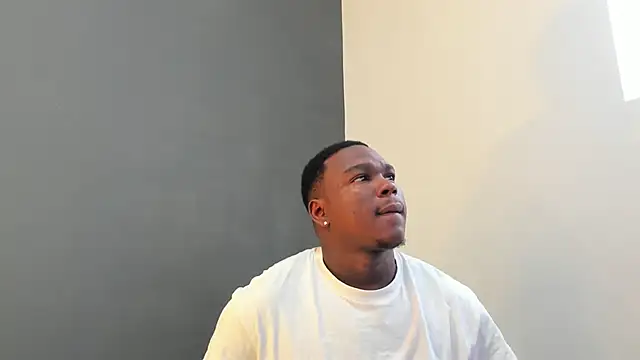 Snapshot of Troykhalil chatting on 5, 12, 2025 Troykhalil online show from 5, 12, 2025