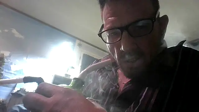 Snapshot of gettinit2wice chatting on 27, 10, 2025 gettinit2wice online show from 27, 10, 2025