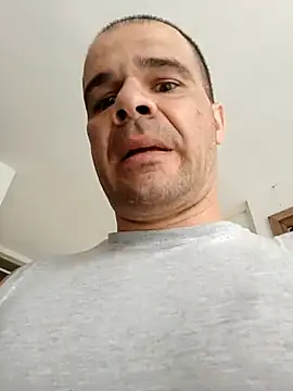 Snapshot of LEIRIS_Y_FRED_01 chatting on 10, 2, 2026 LEIRIS Y FRED 01 online show from 10, 2, 2026