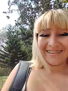 florecita9 online show from 5, 2, 2025