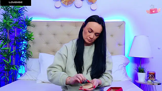 Snapshot of DaliyaArabian chatting on 4, 1, 2025 DaliyaArabian online show from 4, 1, 2025