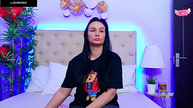Snapshot of DaliyaArabian chatting on 13, 2, 2025 DaliyaArabian online show from 13, 2, 2025