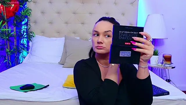 Snapshot of DaliyaArabian chatting on 21, 3, 2025 DaliyaArabian online show from 21, 3, 2025