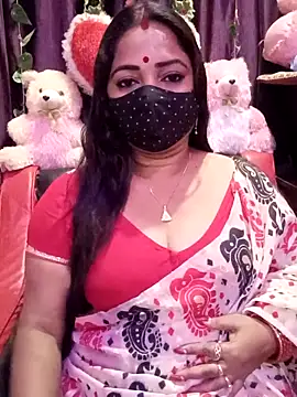 Snapshot of ella_mariya chatting on 21, 5, 2026 ella mariya online show from 21, 5, 2026