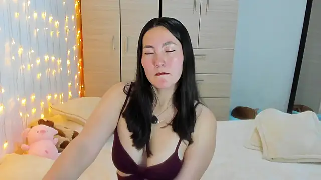 Elle Lee  online show from 15, 1, 2026