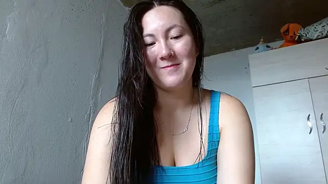 Elle Lee  online show from 8, 7, 2026