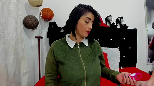 Snapshot of karenlennox1 chatting on 28, 9, 2025 karenlennox1 online show from 28, 9, 2025