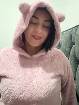 Snapshot of karenlennox1 chatting on 7, 11, 2025 karenlennox1 online show from 7, 11, 2025