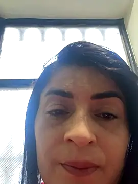 Snapshot of karenlennox1 chatting on 8, 11, 2025 karenlennox1 online show from 8, 11, 2025