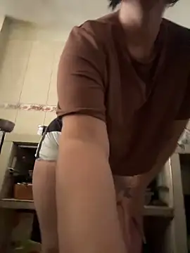 Snapshot of karenlennox1 chatting on 4, 12, 2025 karenlennox1 online show from 4, 12, 2025