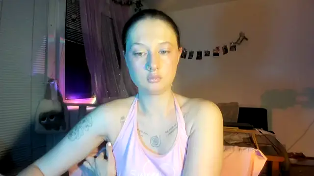 Jenny darling love online show from 7, 4, 2026