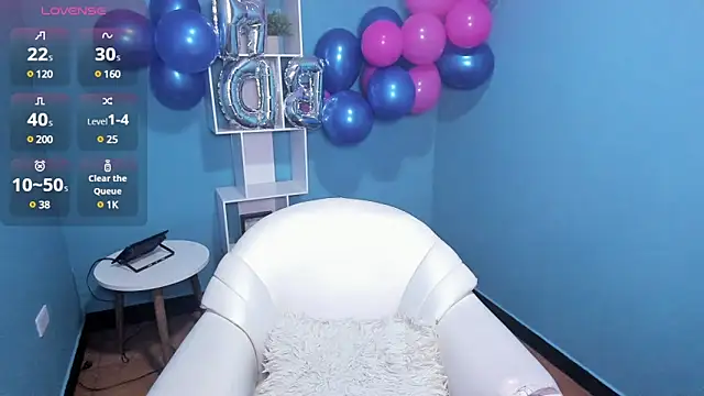 Snapshot of emilybaboo chatting on 24, 2, 2025 emilybaboo online show from 24, 2, 2025