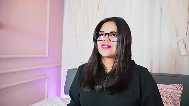 Snapshot of Sophia_wilsonn_ chatting on 12, 9, 2025 Sophia wilsonn online show from 12, 9, 2025