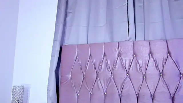 Ashley piinkk  online show from 10, 3, 2025