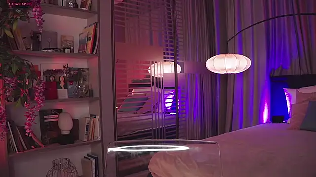 Snapshot of UmaTruewoman chatting on 10, 12, 2024 UmaTruewoman online show from 10, 12, 2024