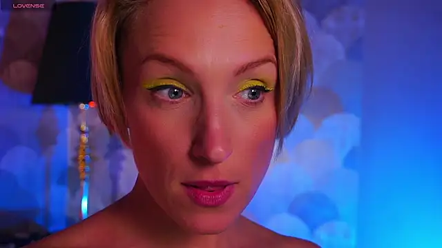 Snapshot of UmaTruewoman chatting on 22, 3, 2025 UmaTruewoman online show from 22, 3, 2025