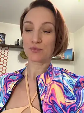 Snapshot of UmaTruewoman chatting on 5, 11, 2025 UmaTruewoman online show from 5, 11, 2025