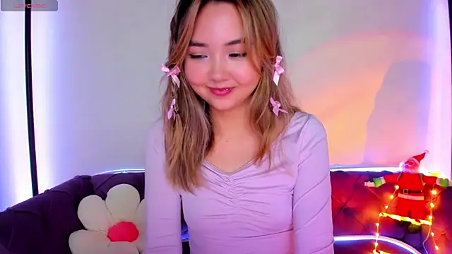 Snapshot of Fluffy_Rose chatting on 4, 12, 2024 Fluffy Rose online show from 4, 12, 2024