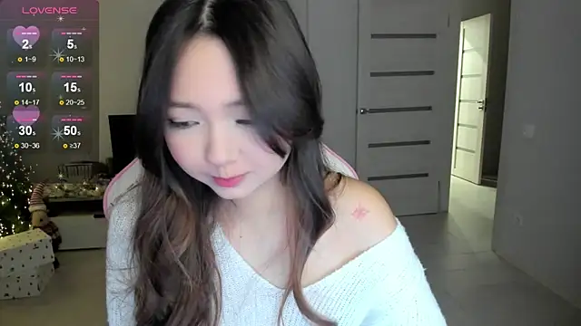 Snapshot of Fluffy_Rose chatting on 17, 12, 2025 Fluffy Rose online show from 17, 12, 2025